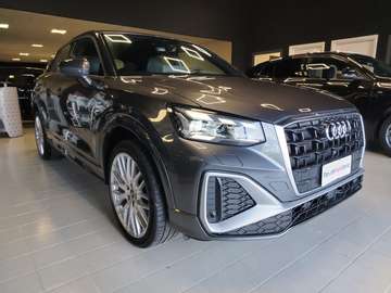 Q2 35 2.0 tdi Identity Black s-tronic