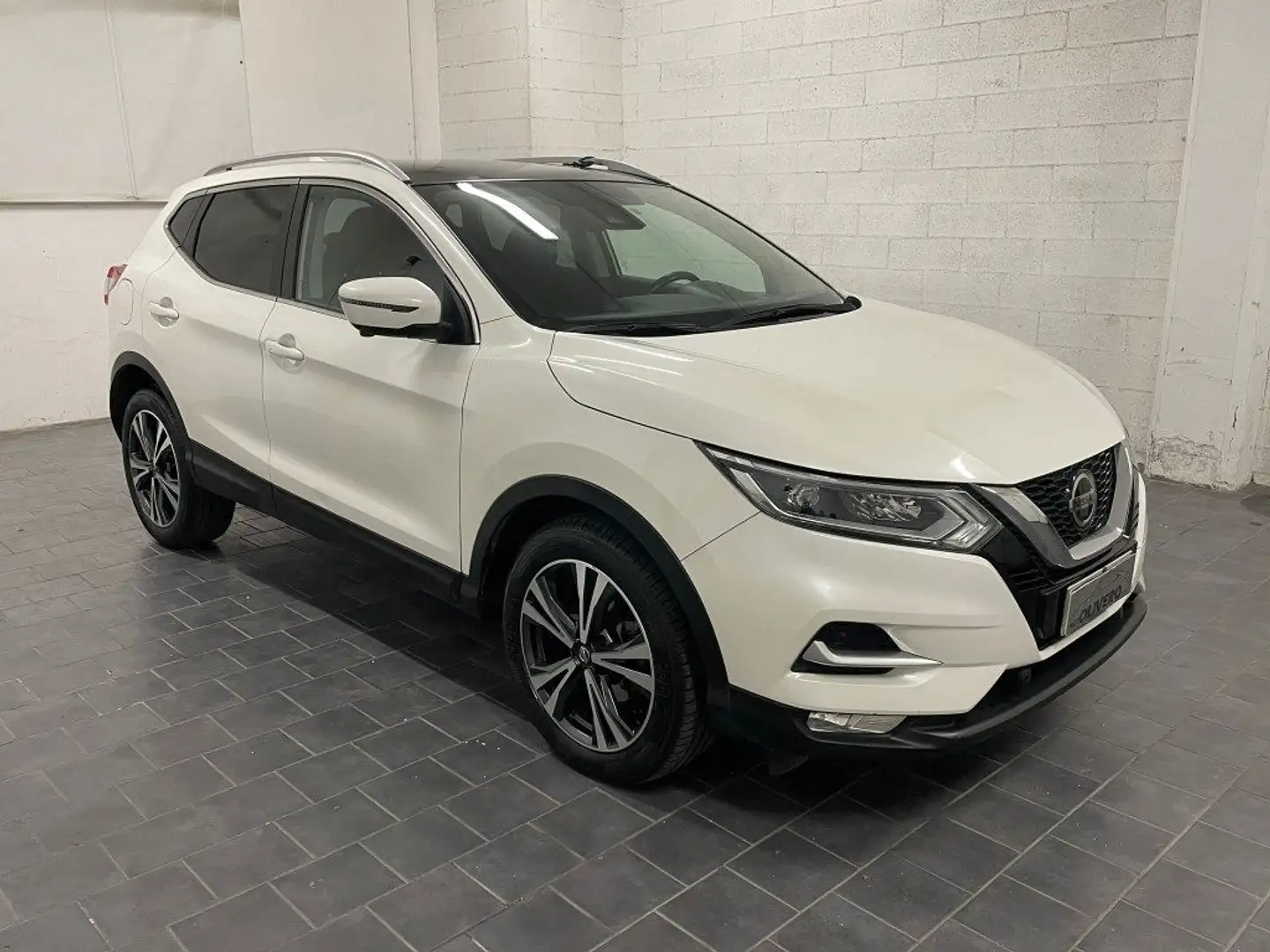 Nissan Qashqai 1.5 dCi 115 CV DCT N-Connecta-TETTO-NAVI-CAMERA Weiß - 1