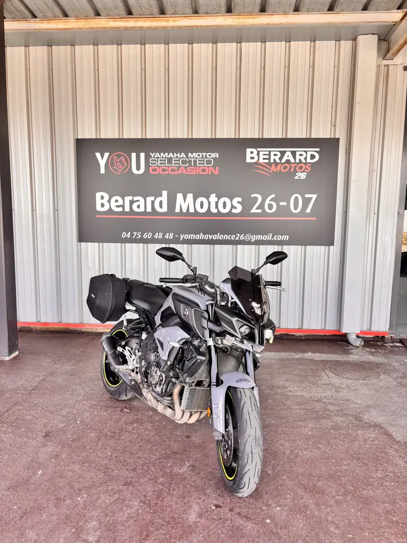Yamaha MT-10 Grey - 2