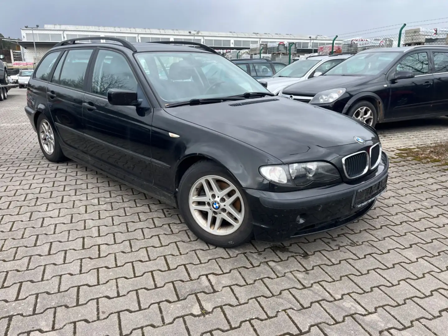 BMW 318 Baureihe 3 Touring 318i Fekete - 1