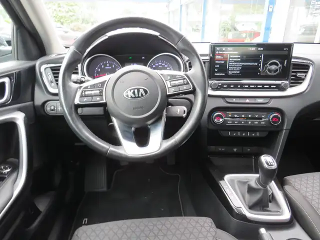 Kia Ceed view 12