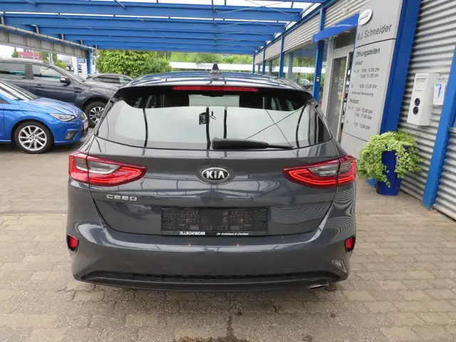 Kia Ceed view 5