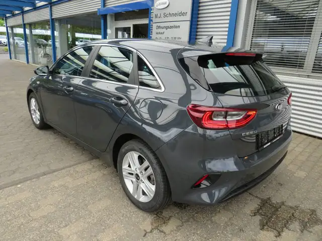 Kia Ceed view 6