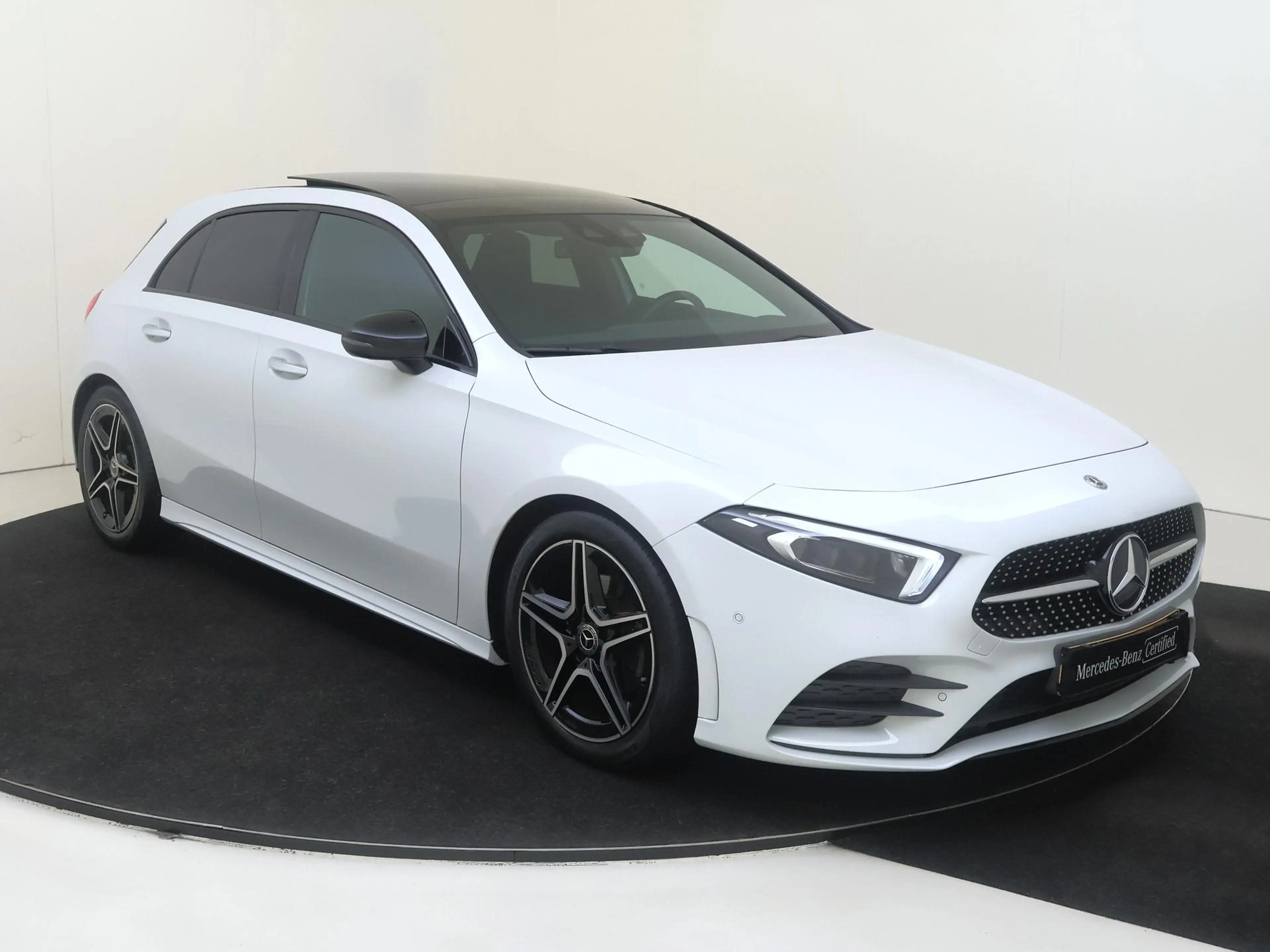 Mercedes-Benz A 180 Business Solution AMG / Panoramadak/ Memory/ Sfeer — photo 2