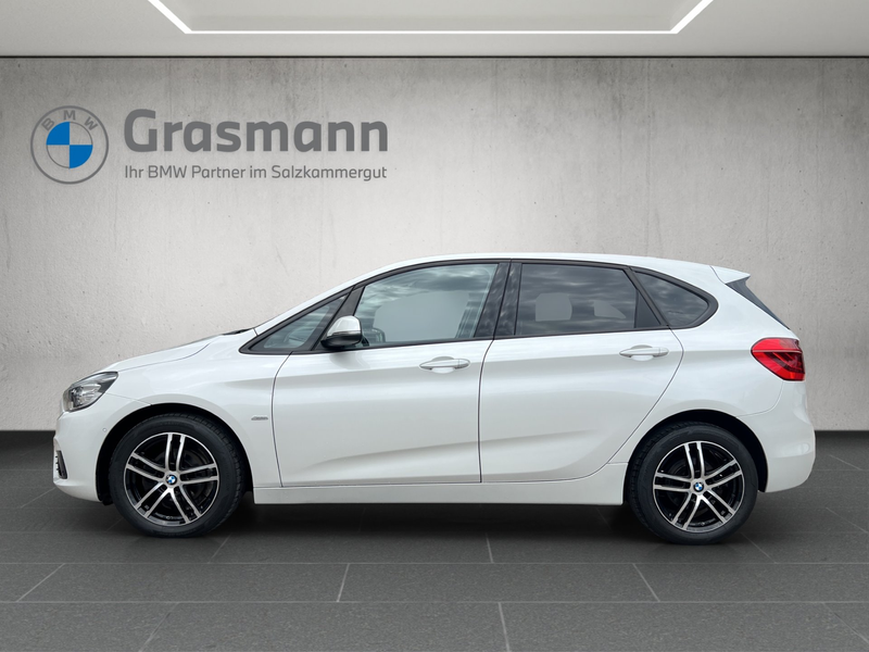 BMW 218 d — photo 2