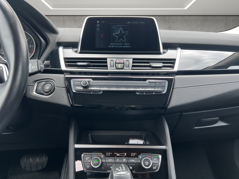 BMW 218 d — photo 14