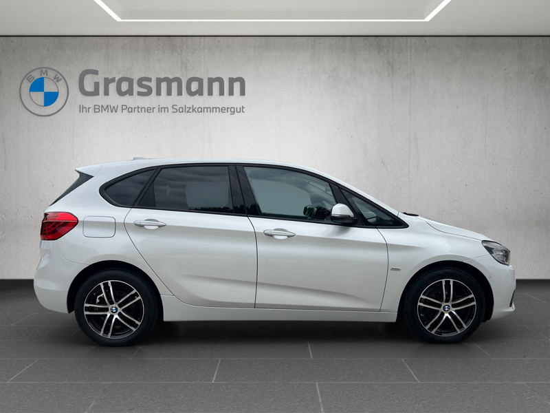 BMW 218 d — photo 6