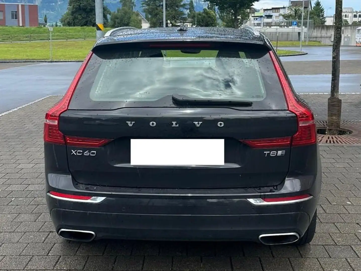 Volvo XC60 T8 Twin Engine Schwarz - 2