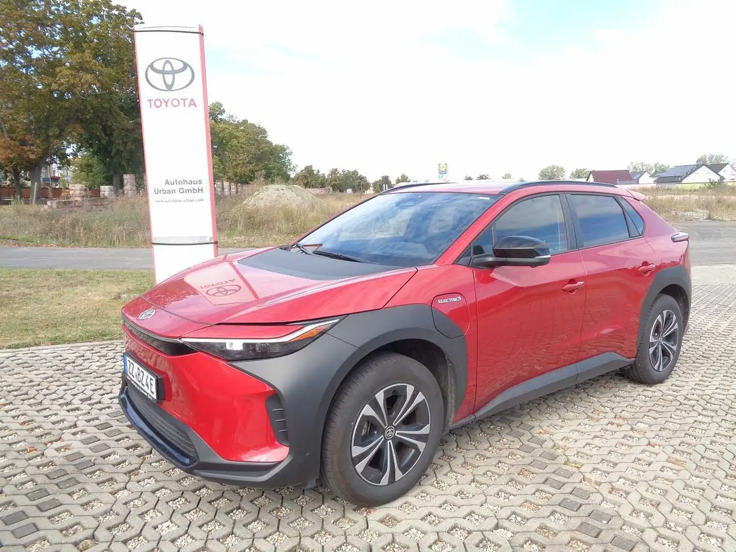 Toyota bZ4X Comfort-Paket Rot - 2