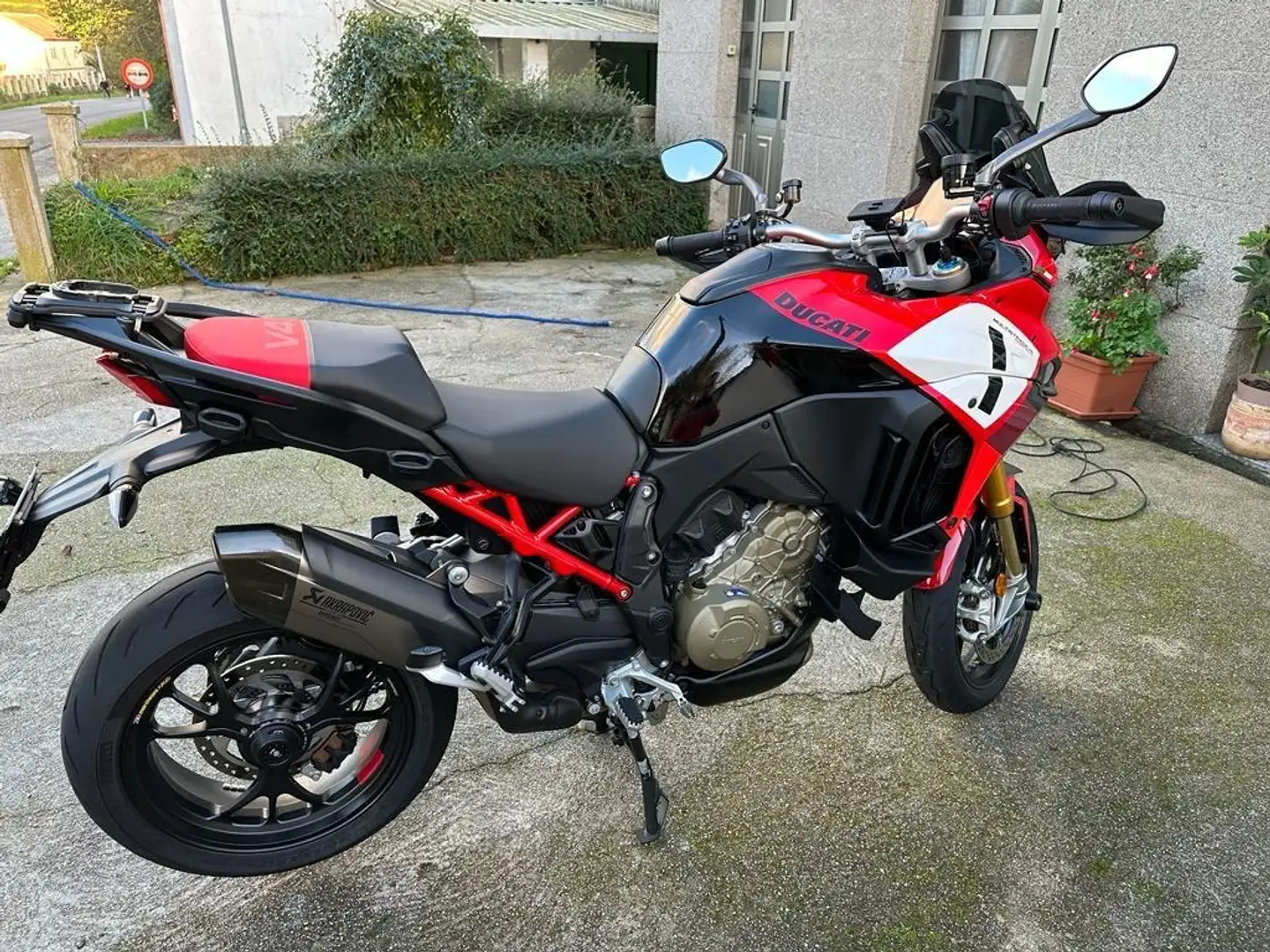 Ducati Multistrada V4 Pikes Peak Piros - 2