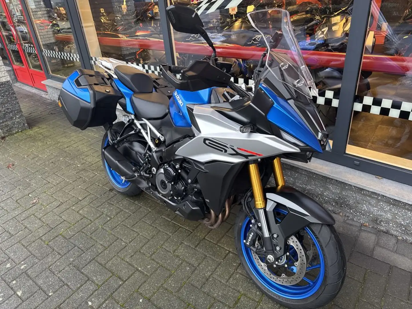 Suzuki GSX-S 1000GX - 2