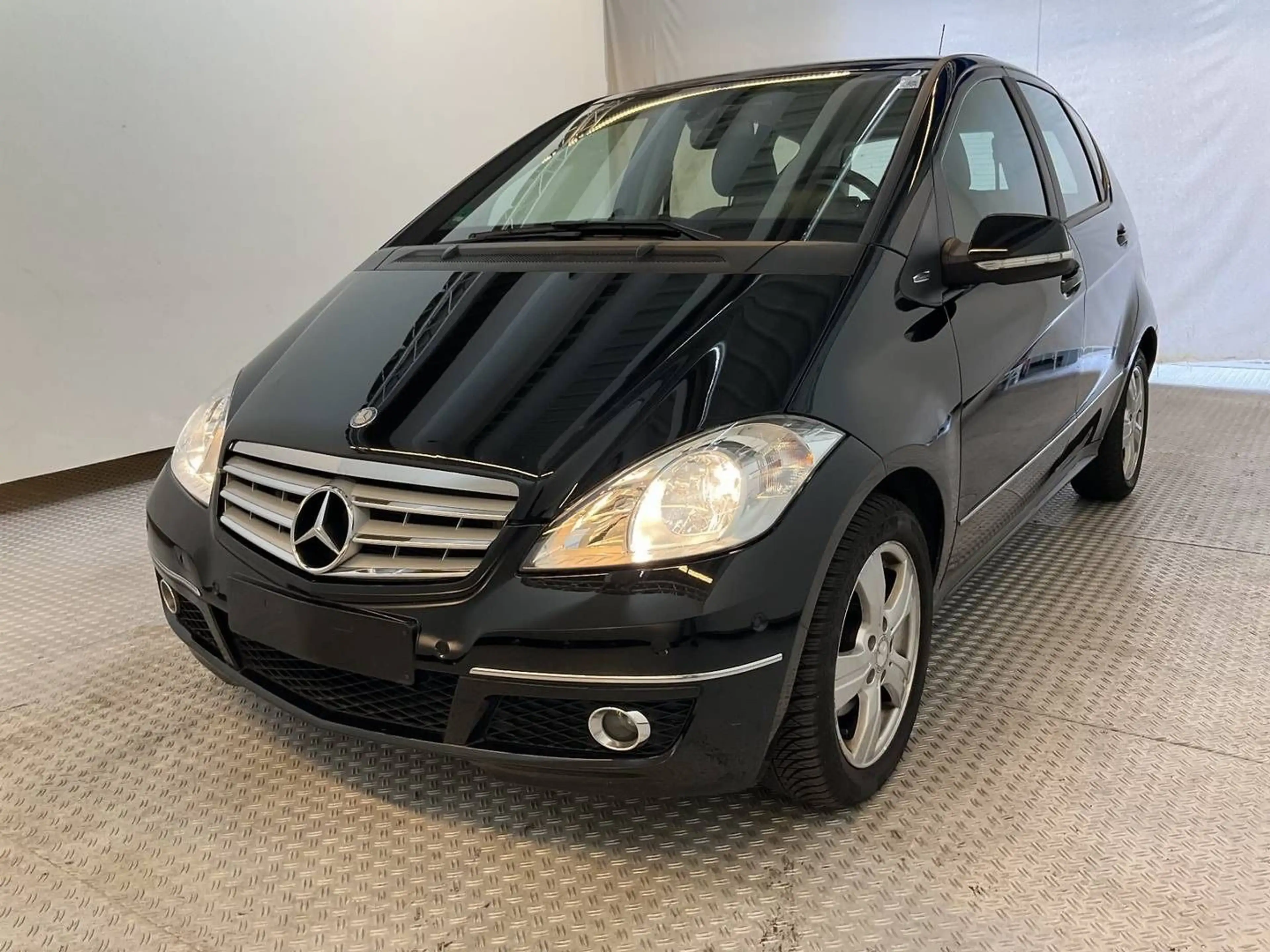 Mercedes-Benz A 180 Avantgarde — photo 3