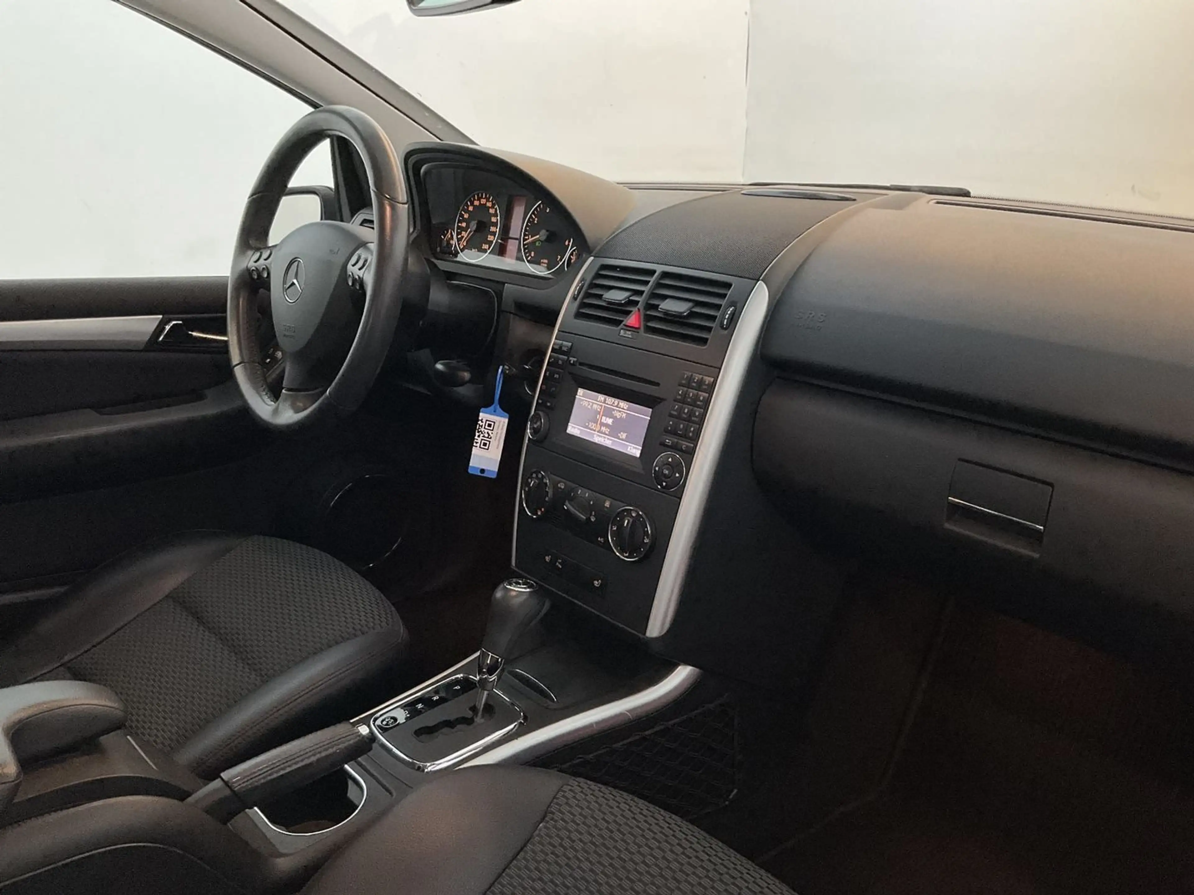 Mercedes-Benz A 180 Avantgarde — photo 5