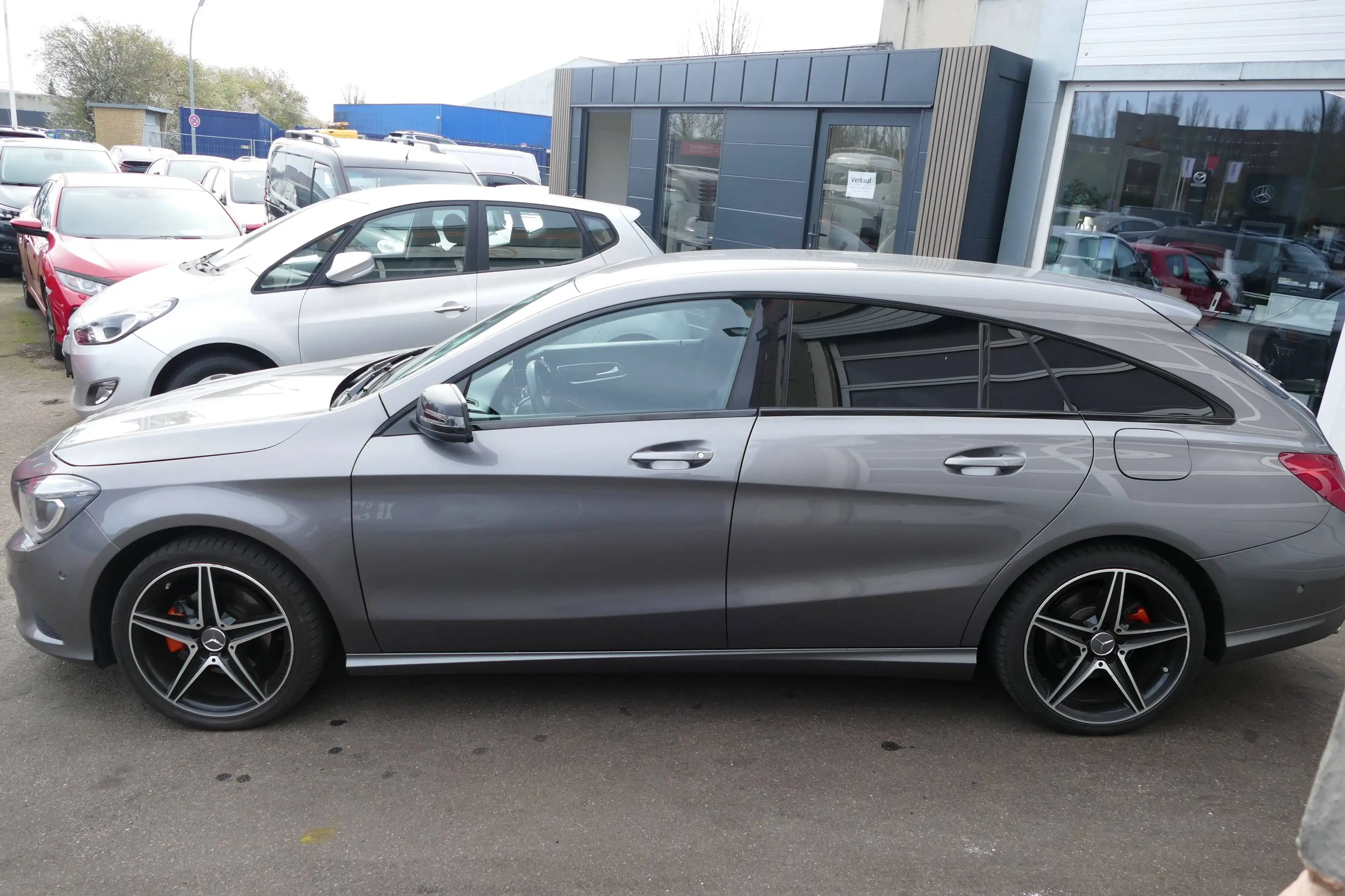 Mercedes-Benz CLA 220 CDI Shooting Brake Xenon Automatik Nav HU/AU 01/27 — photo 4