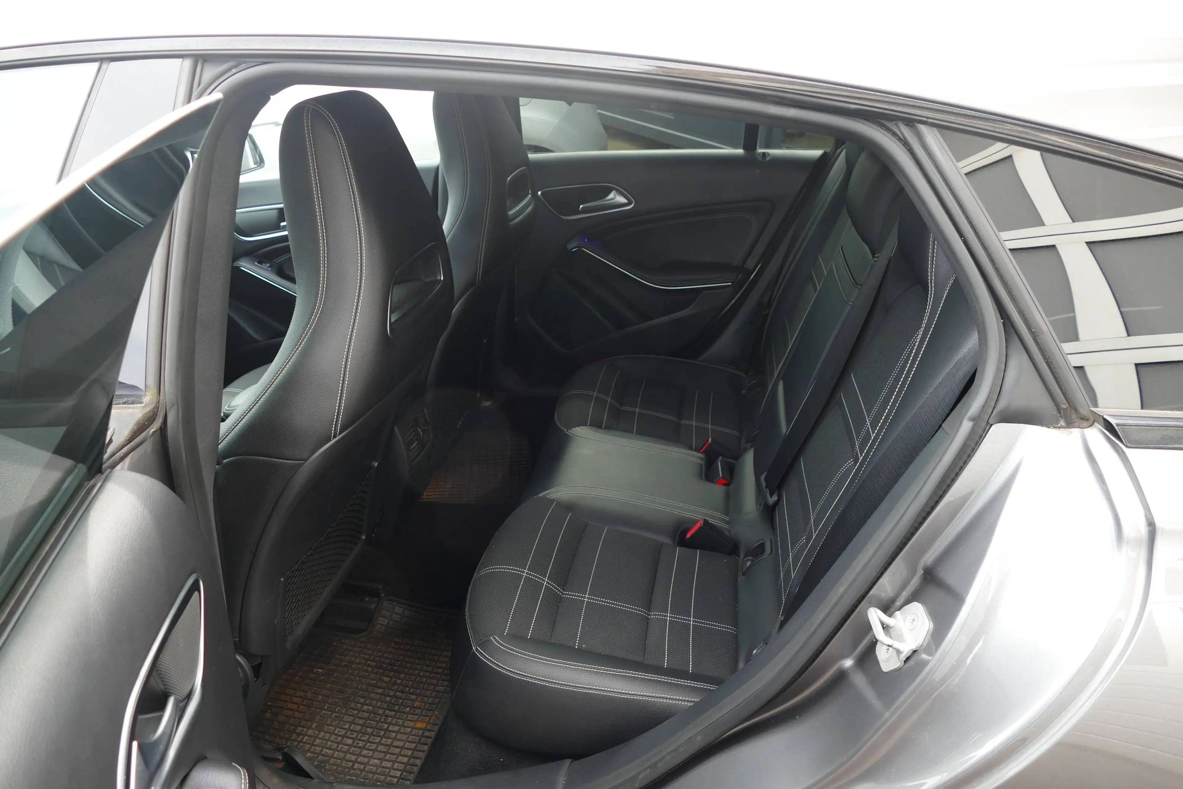 Mercedes-Benz CLA 220 CDI Shooting Brake Xenon Automatik Nav HU/AU 01/27 — photo 15