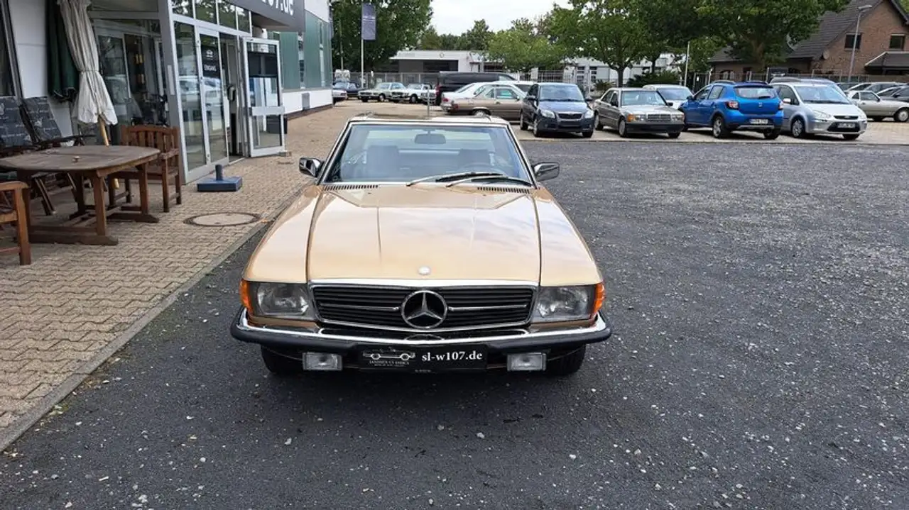 Mercedes-Benz SL 280, foto 3