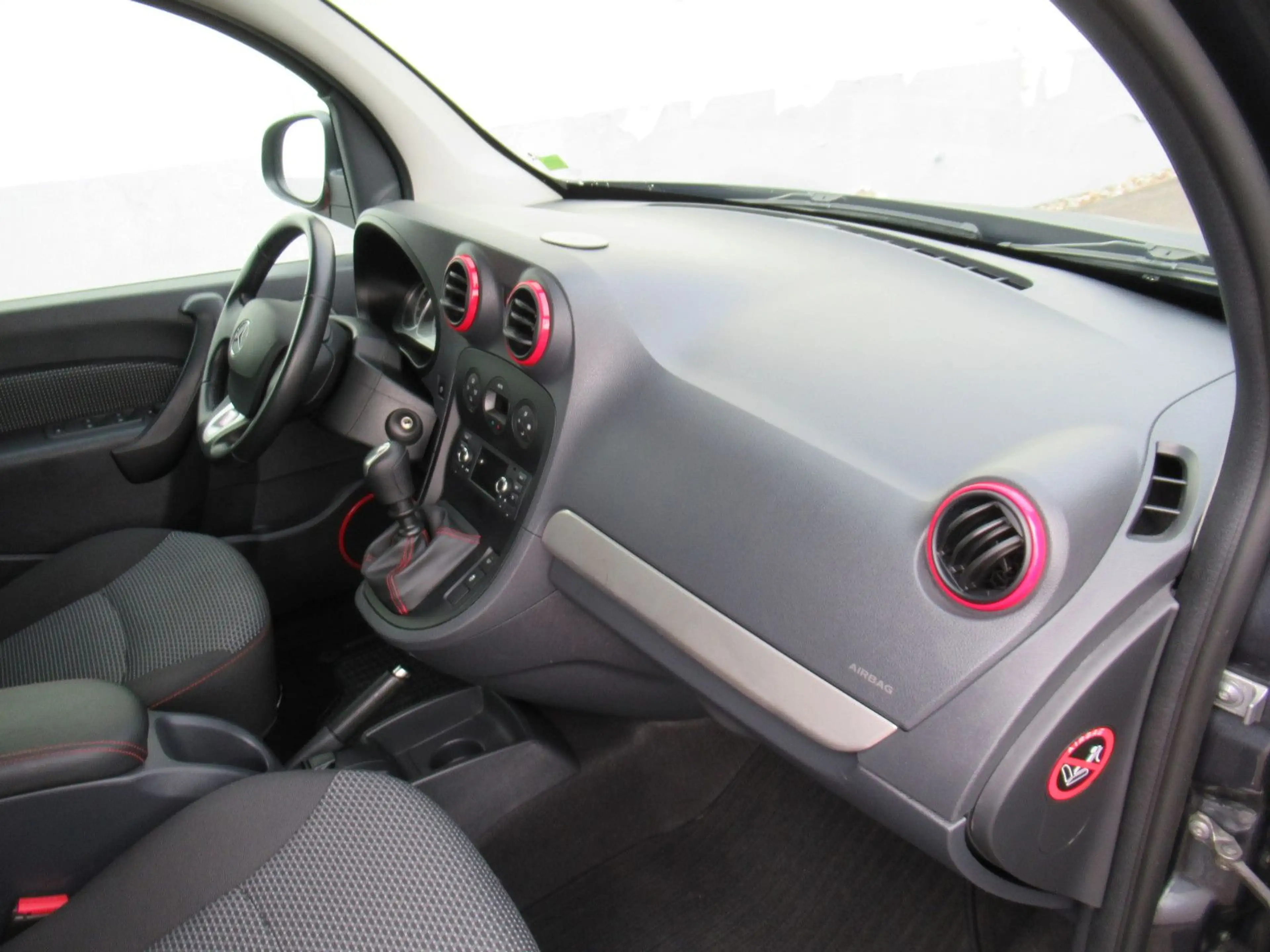 Mercedes-Benz Citan Tourer 111 CDI Edition 2.Hand/LM/Klima/SHZ — photo 17