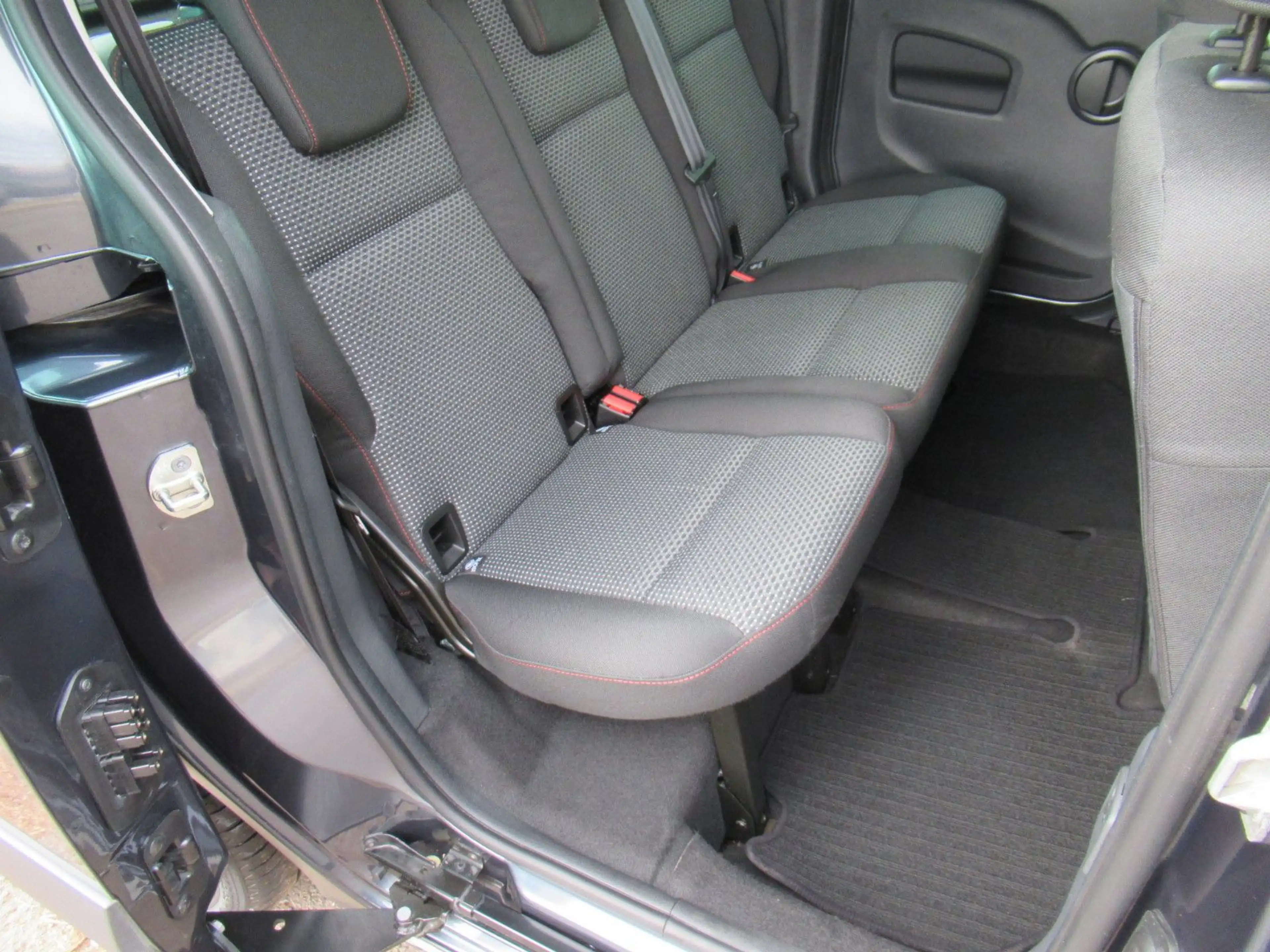 Mercedes-Benz Citan Tourer 111 CDI Edition 2.Hand/LM/Klima/SHZ — photo 18