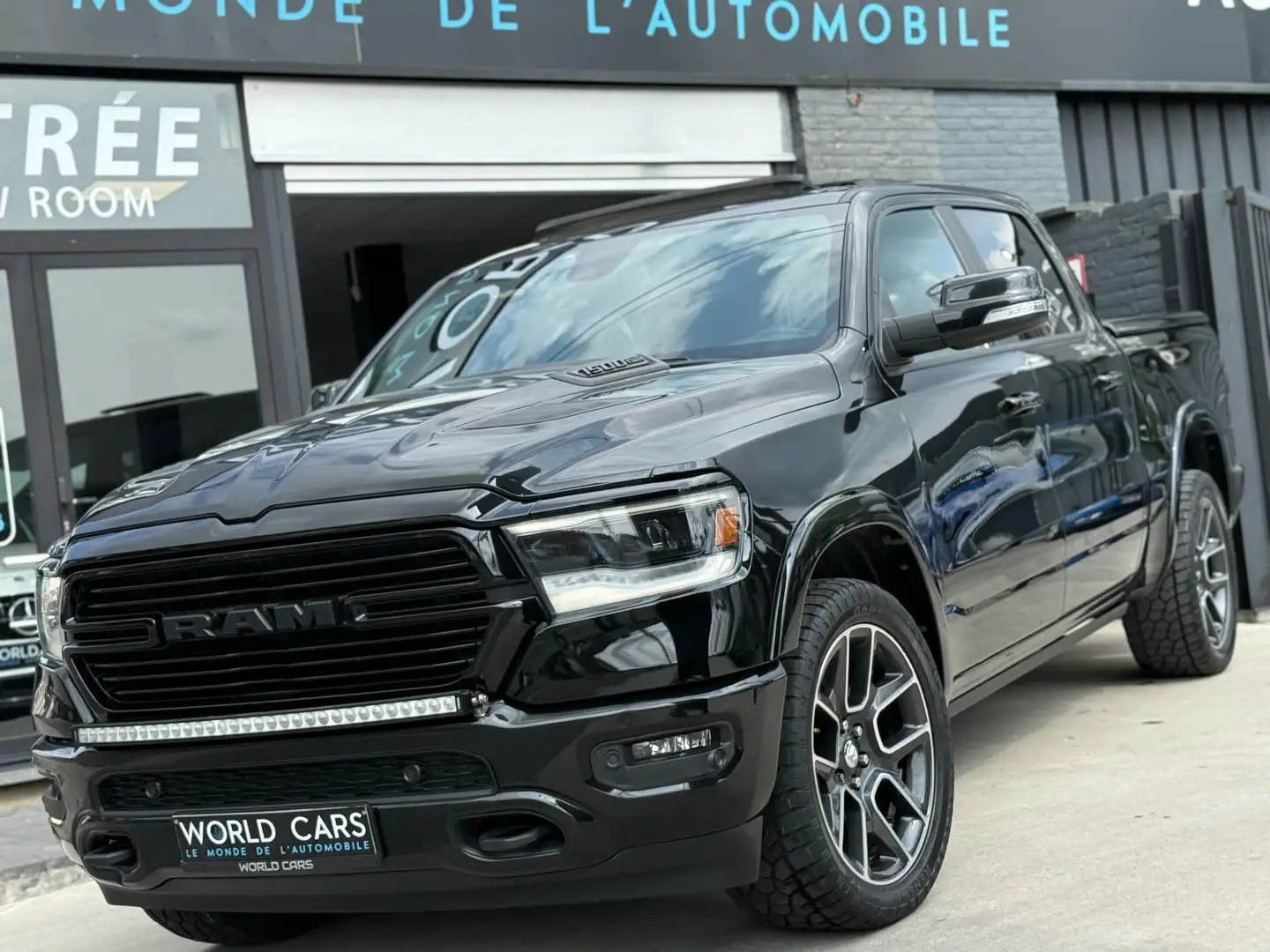 Dodge RAM 5.7i LPG SPORT TVAC*BTWIN TOIT PANO CAMERA FULL OP Fekete - 1
