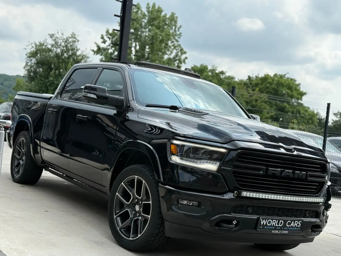 Dodge RAM 5.7i LPG SPORT TVAC*BTWIN TOIT PANO CAMERA FULL OP Fekete - 2