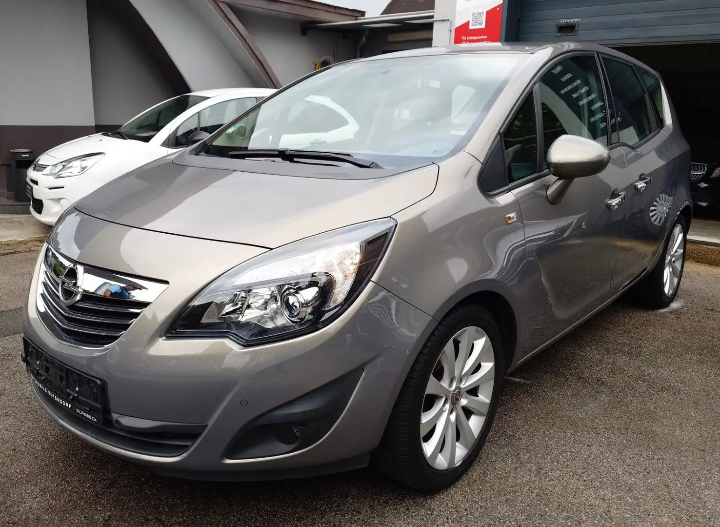 Opel Meriva B Innov 1.4 T SHZ/LH/TEMPOMAT/PDC/90TKM Grau - 1