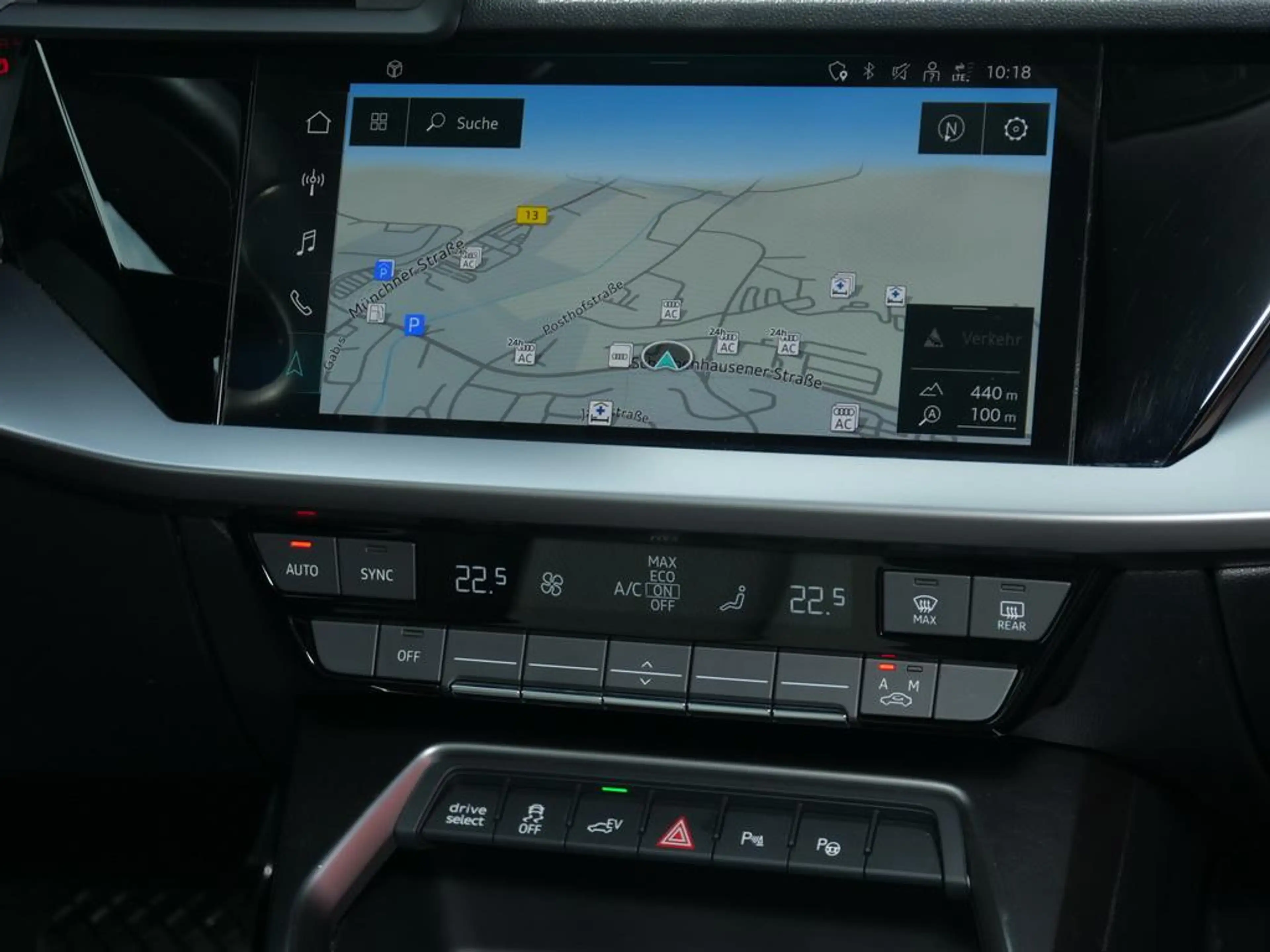 Audi A3 40 TFSIe S-tronic AHK+NAVI+VC — photo 7