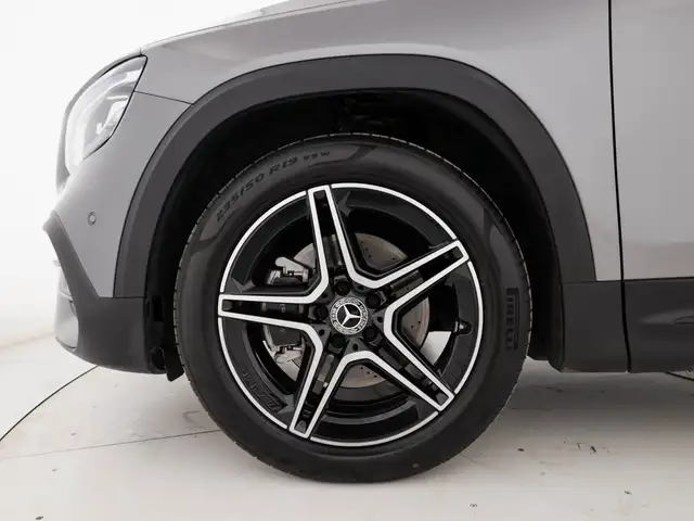 Mercedes-Benz GLB view 7