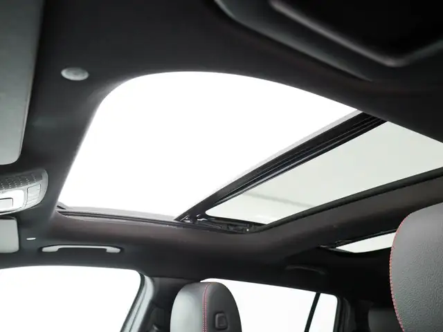 Mercedes-Benz GLB view 20