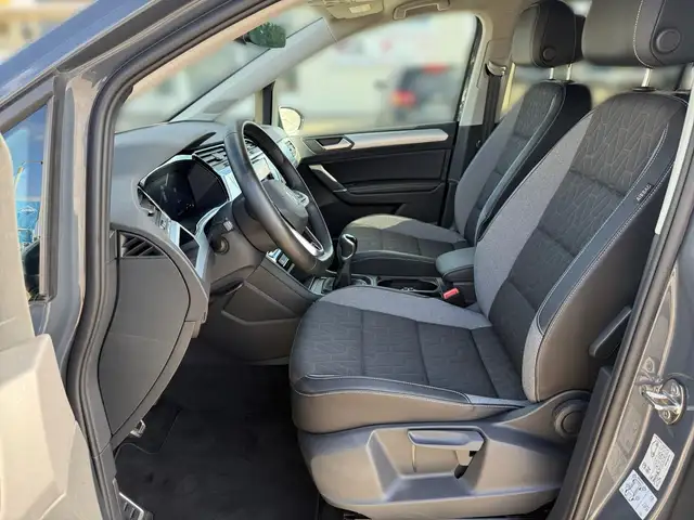 Volkswagen Touran view 7