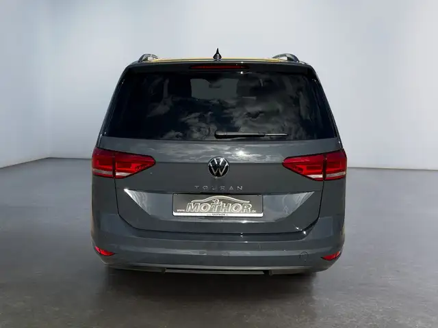 Volkswagen Touran view 5