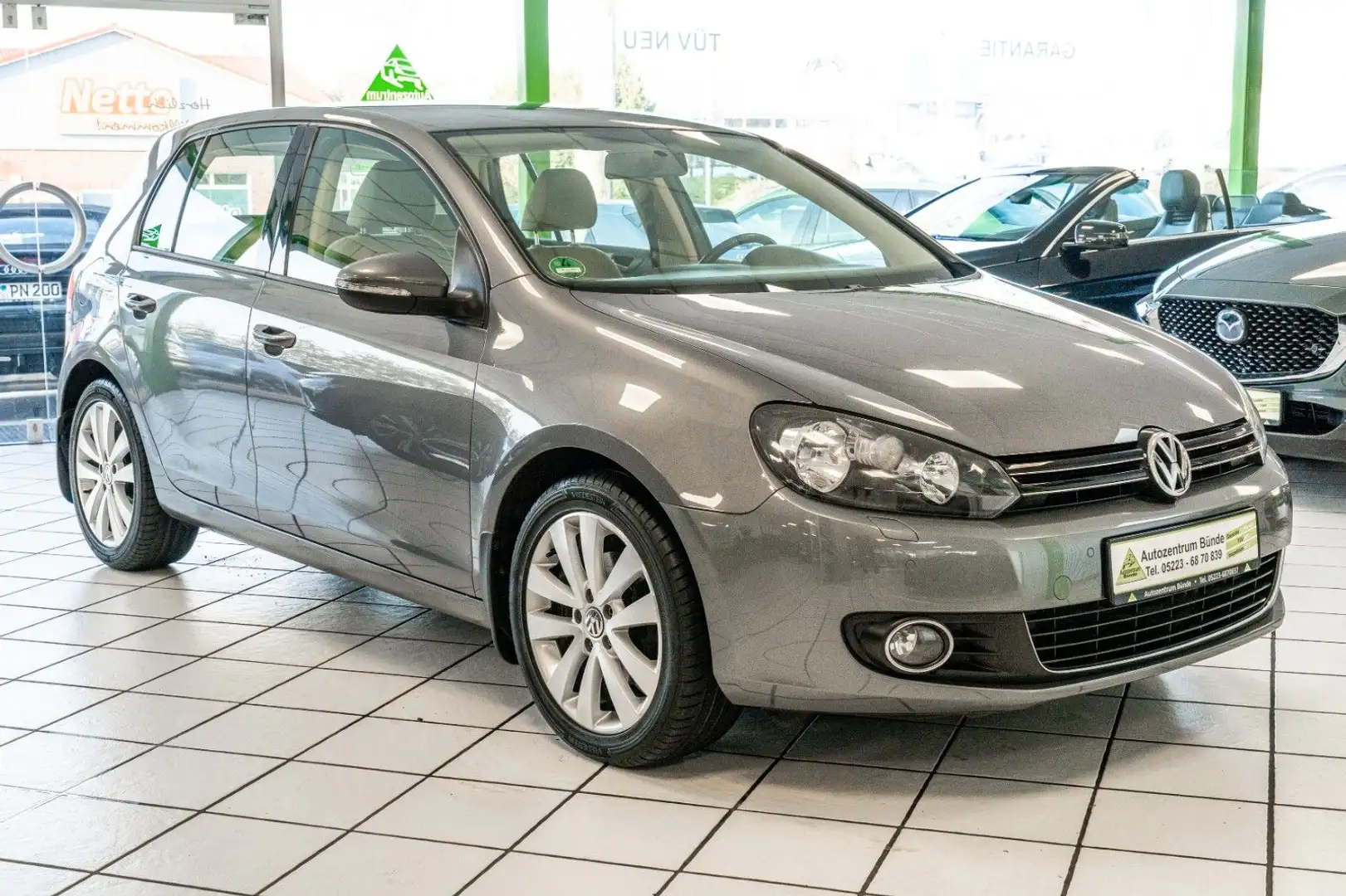 Volkswagen Golf 6 VI Highline 1.4 Benzin 122 PS Grau - 2