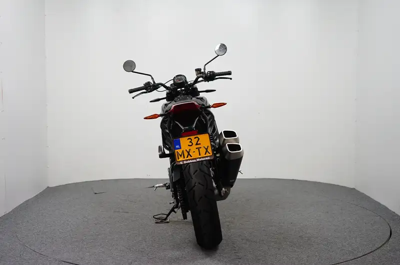 Indian FTR 1200 - foto 7