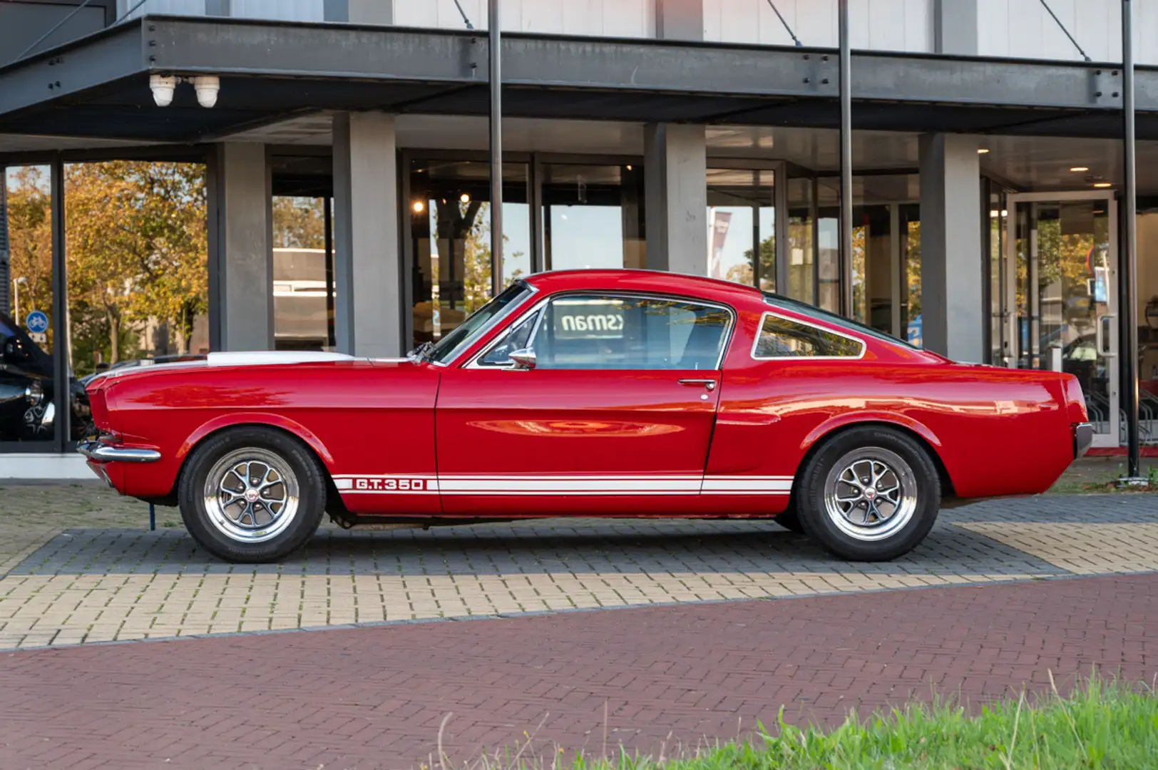 Ford Mustang Shelby GT350 Fastback Re-Creation Rood - 2