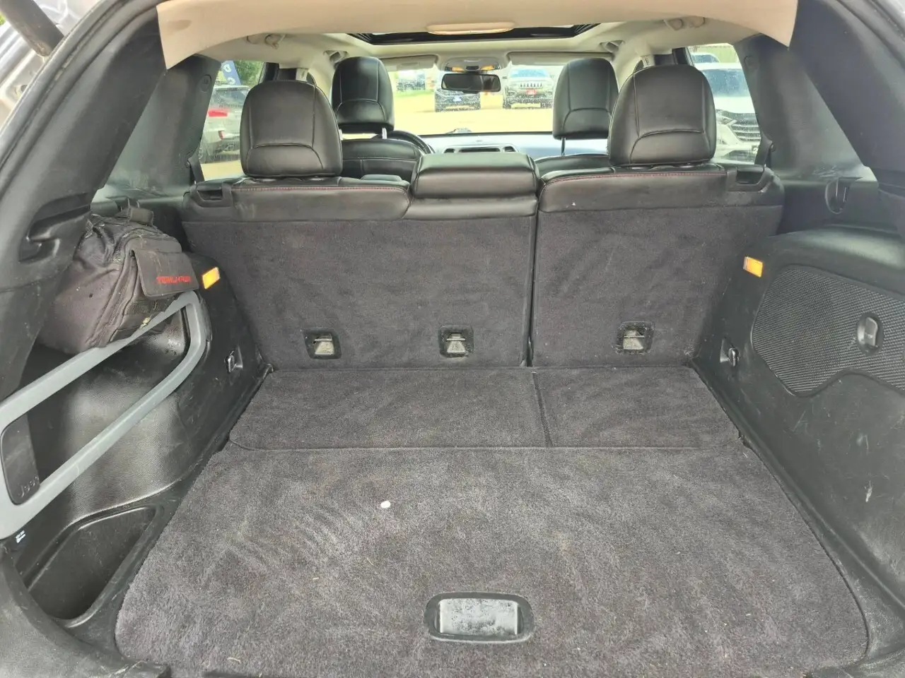 Jeep Cherokee снимка Jeep Cherokee