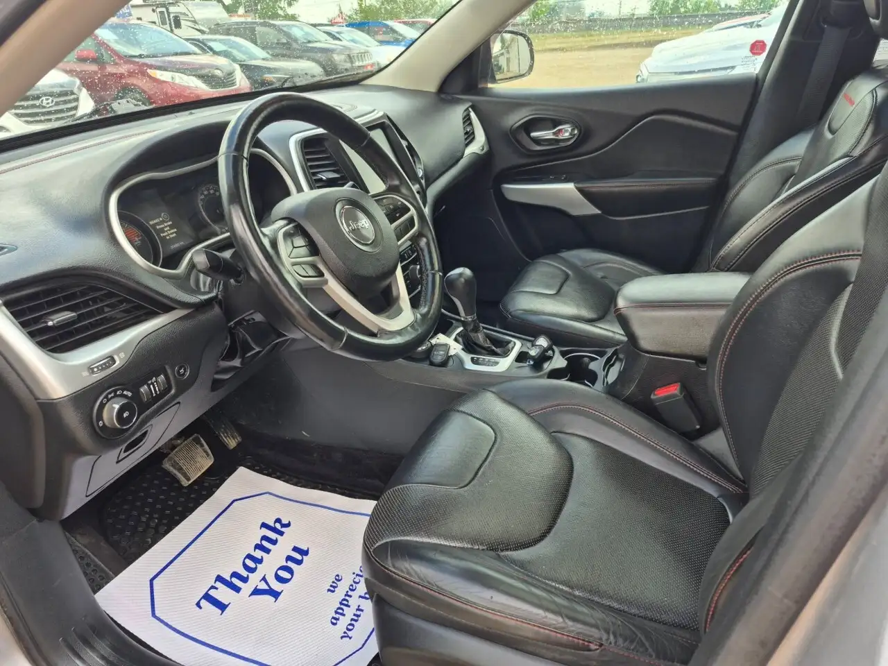 Jeep Cherokee снимка Jeep Cherokee