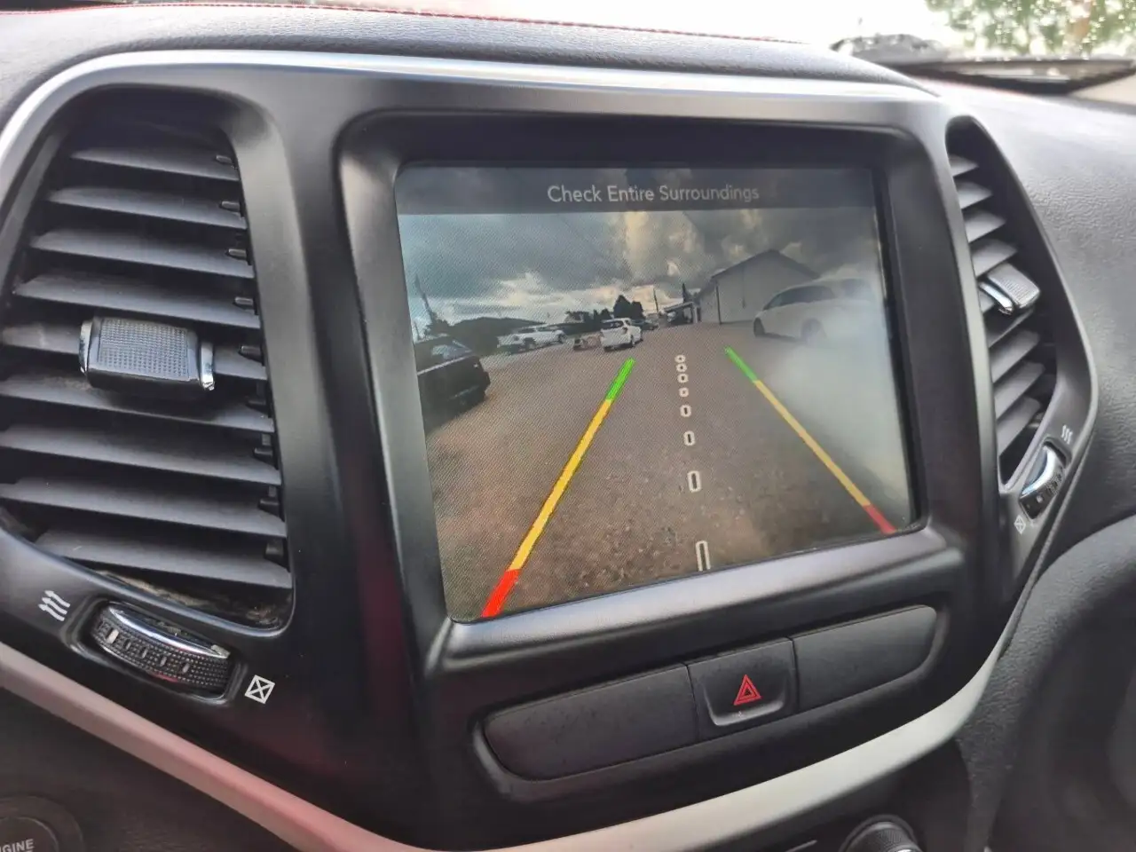 Jeep Cherokee снимка Jeep Cherokee