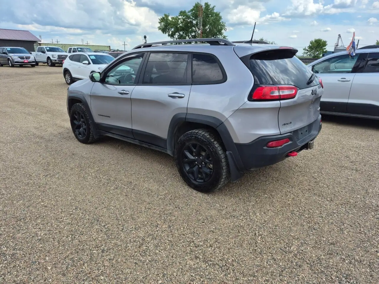 Jeep Cherokee снимка Jeep Cherokee