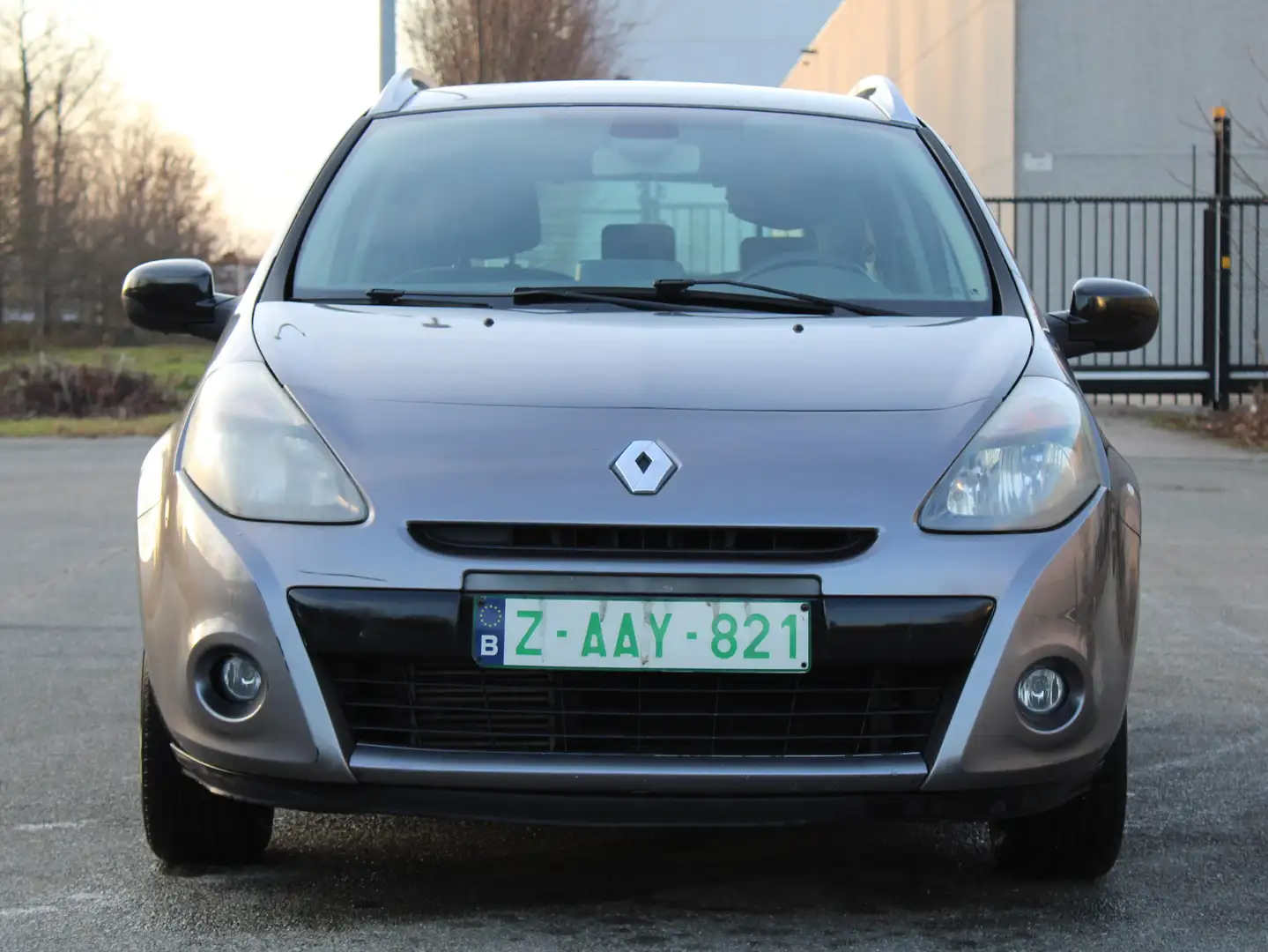 Renault Clio Clio TCe 100 Grandtour Night and Day Grau - 2