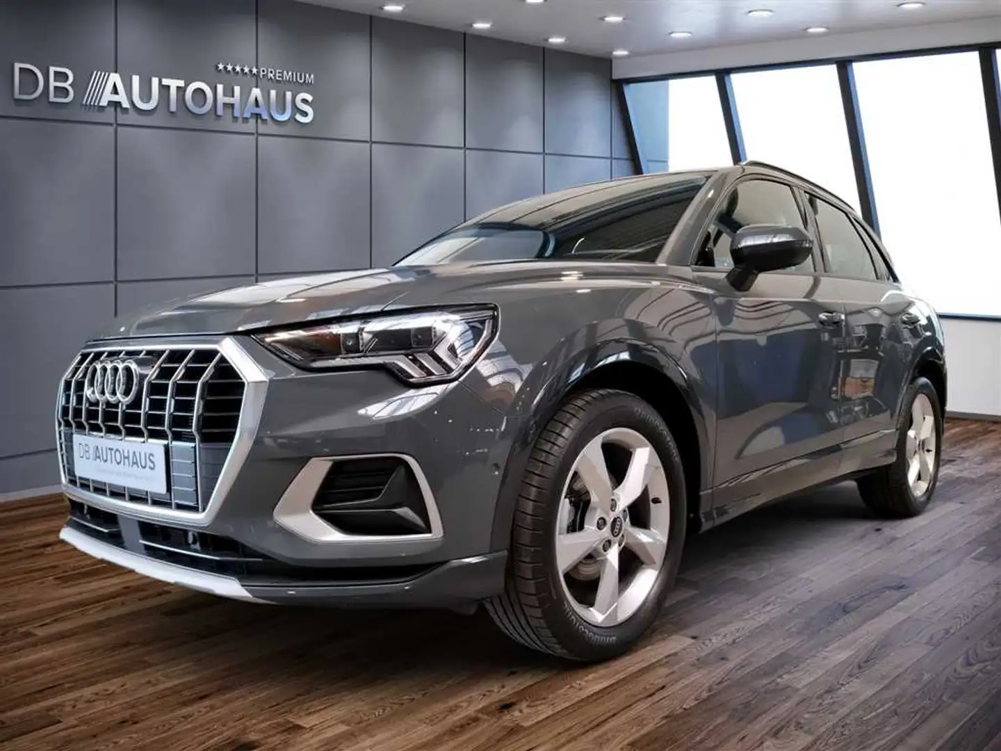 Audi Q3 advanced 35 1.5 TFSI Grau - 1