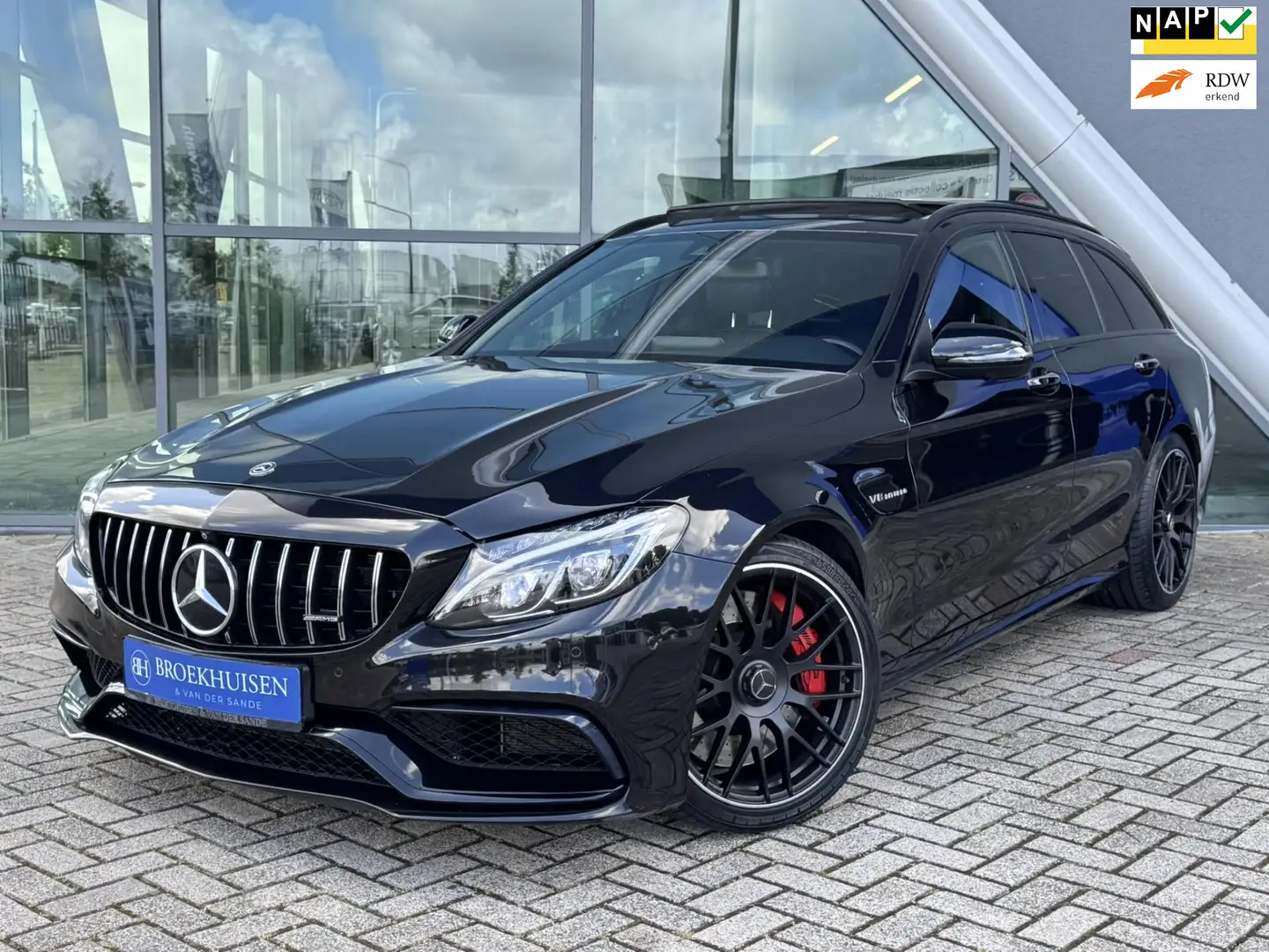 Mercedes-Benz C 63 AMG Estate V8 Biturbo S 510pk Panoramadak / 360 Camera Zwart - 1