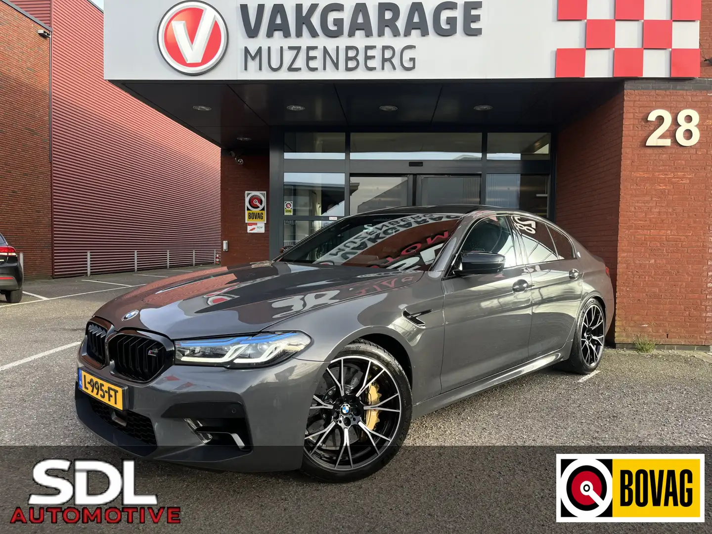 BMW M5 5-serie Competition // Laser-lights // HUD // B&W Grijs - 1