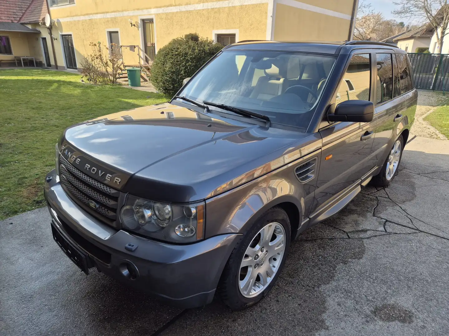 Land Rover Range Rover Sport Range Rover Sport 2,7 TdV6 HSE HSE Grau - 1