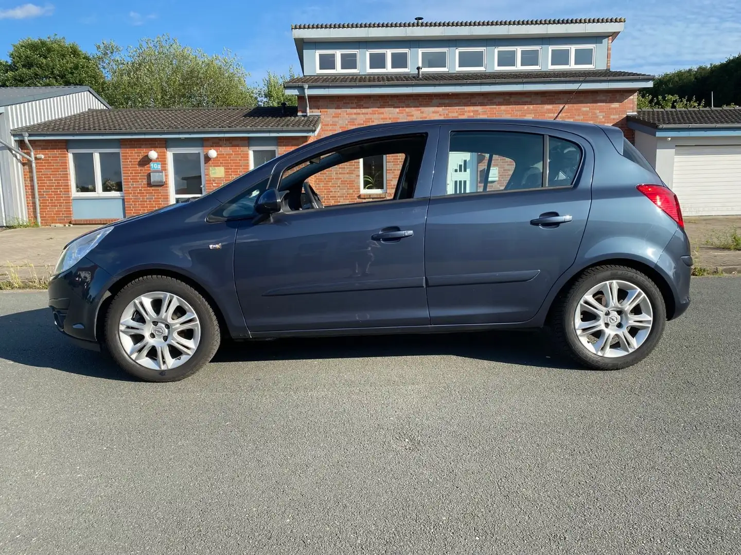 Opel Corsa D Edition Klima Tüv 03-2027 Grau - 2