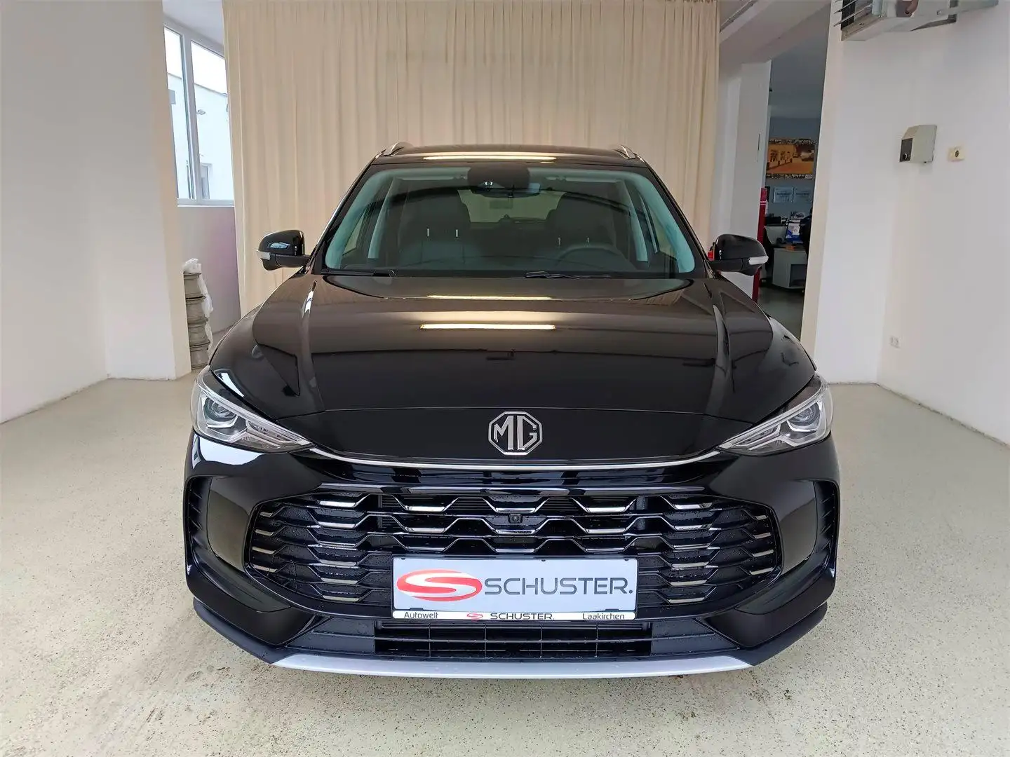 MG ZS HEV+ Hybrid Luxury Schwarz - 2