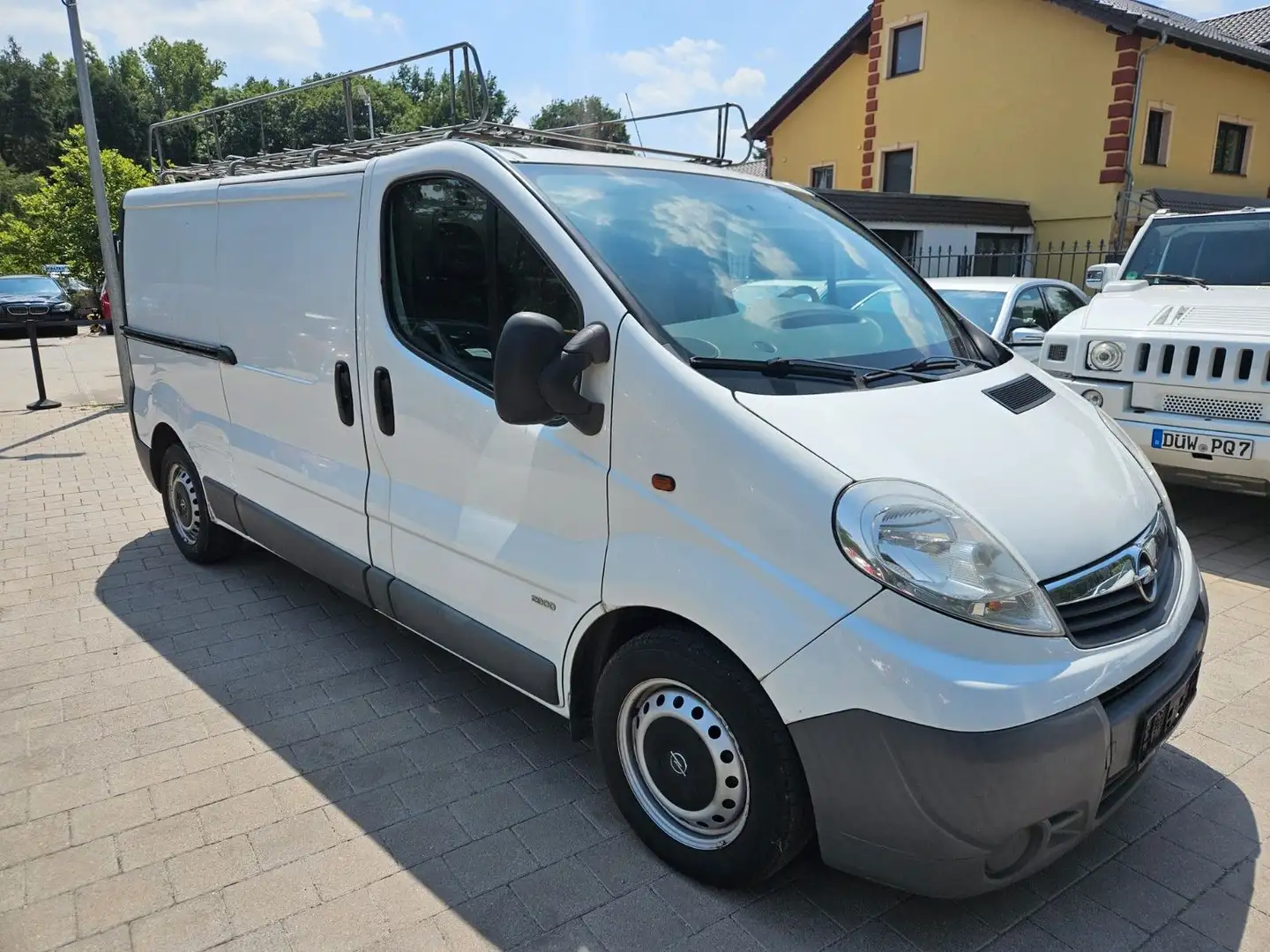 Opel Vivaro Kasten/Kombi Kasten L2H1 2,9t Weiß - 1