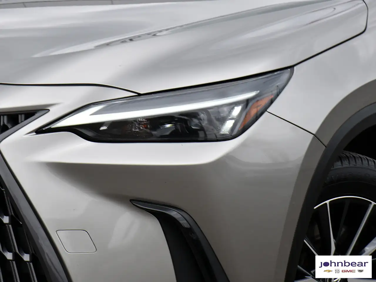 Lexus NX снимка Lexus NX