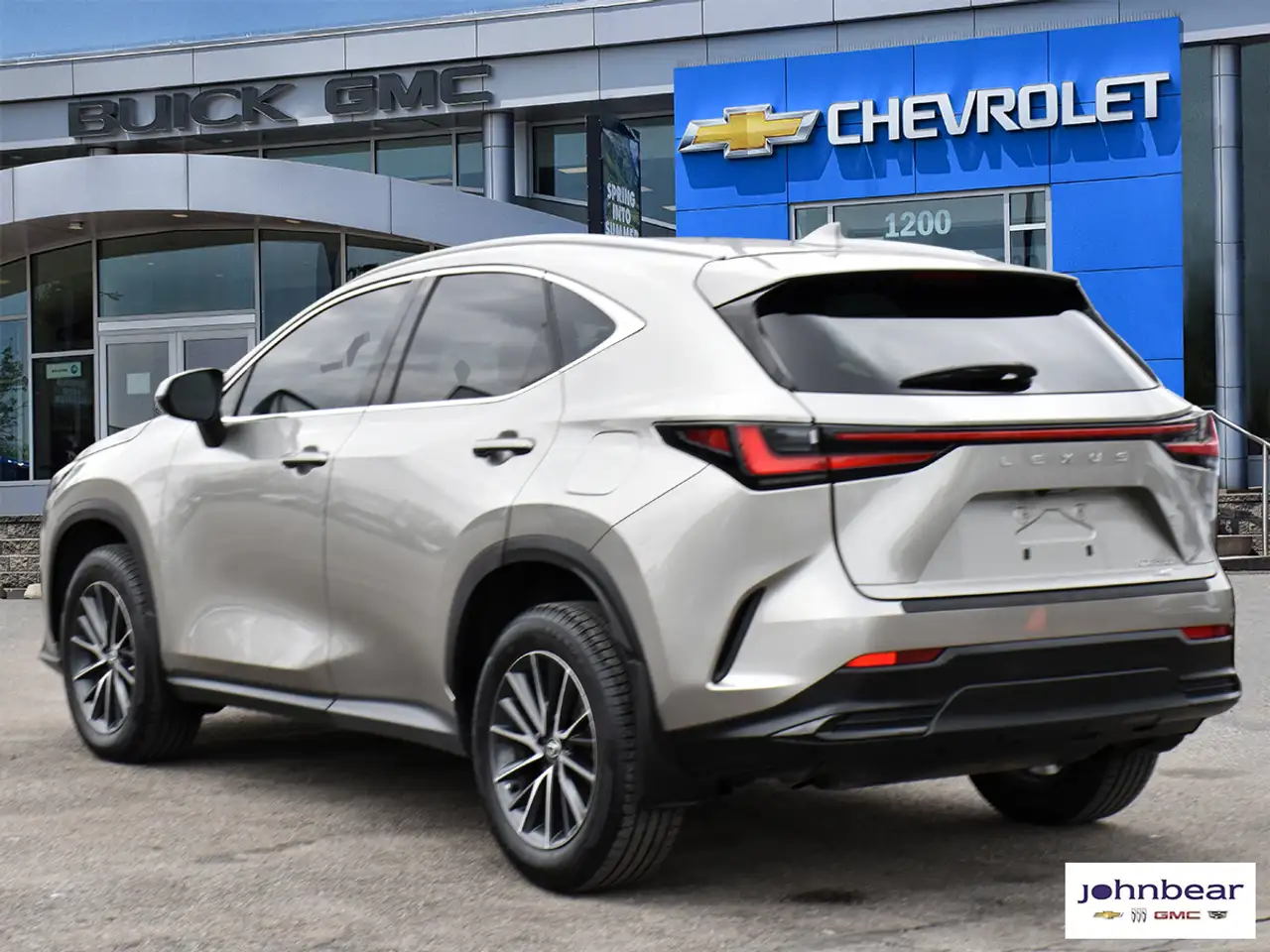 Lexus NX снимка Lexus NX
