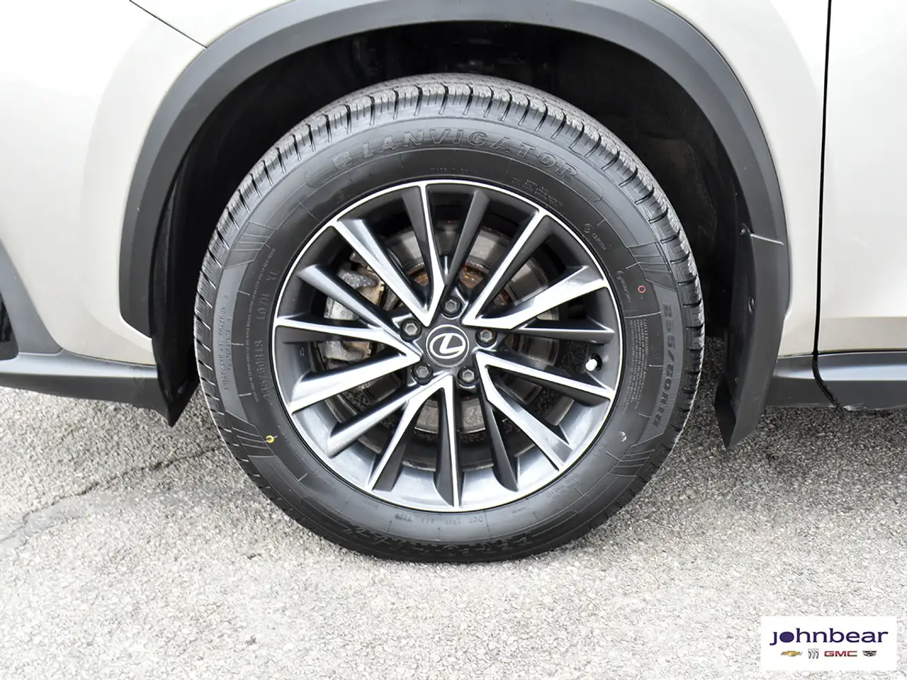 Lexus NX снимка Lexus NX