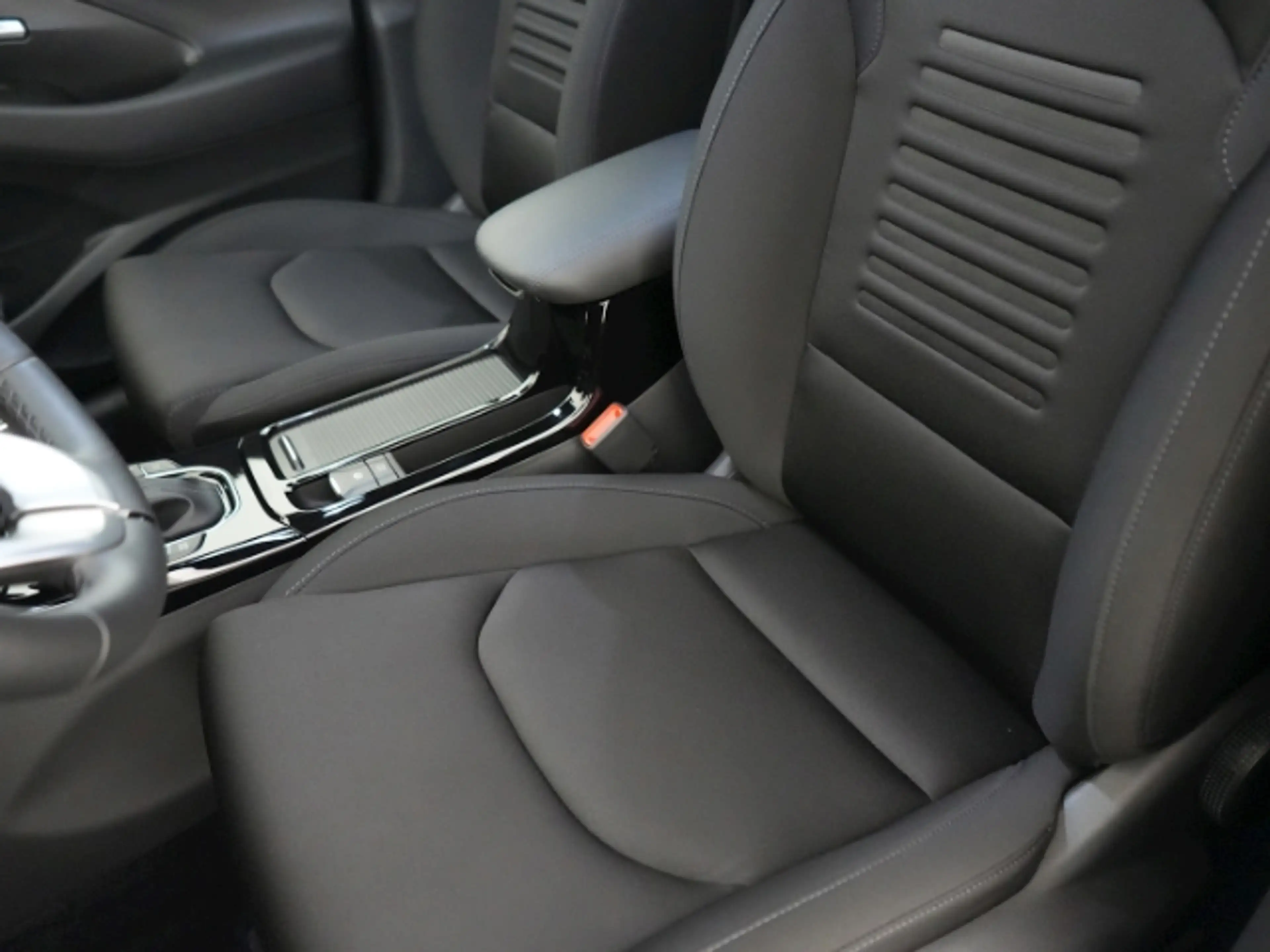 Hyundai i30 FACELIFT T-GDI ADVANTAGE 48V DCT+VOLL LED+NAVI+RÜC — photo 12