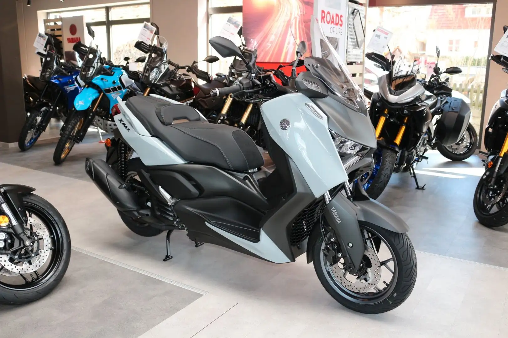 Yamaha X-Max 125 TechMax + MJ2025 Finanzierung 0,99 % Gris - 2